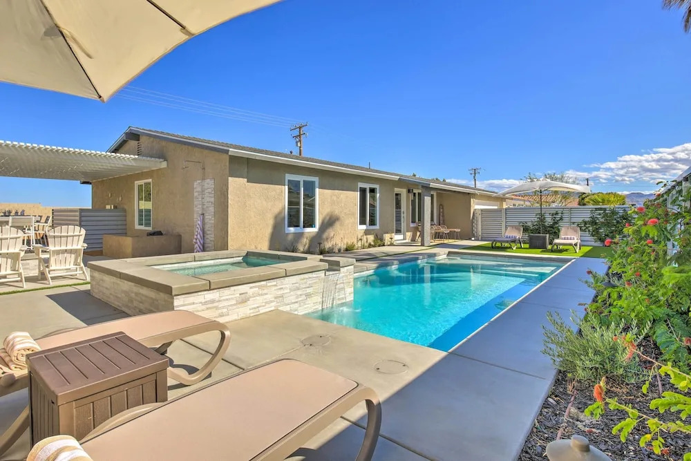 Palm Springs Pad w/ Outdoor Kitchen + Views!