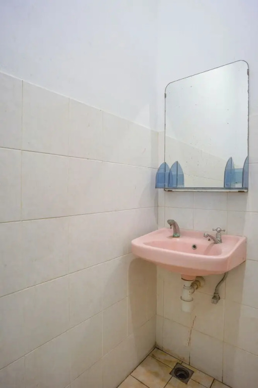 OYO 92609 Guest House Malay Singkawang