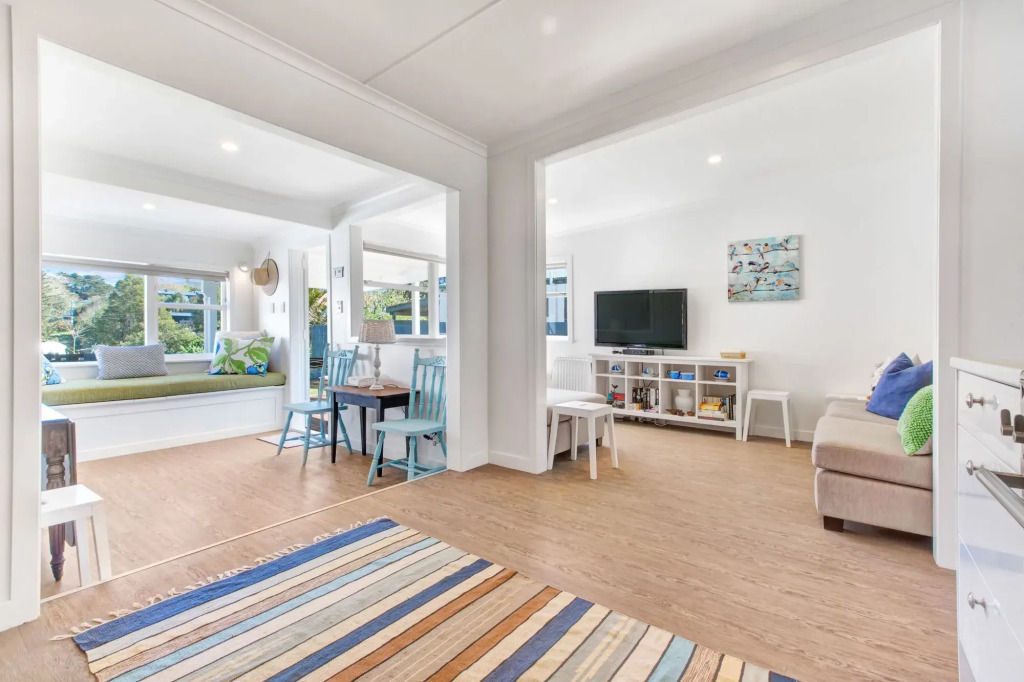 The Little Blue Bach in Oneroa Village by Waiheke Unlimited
