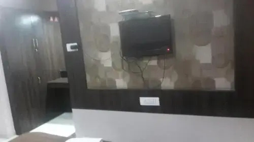 JK Rooms 113 Shivani-Nr Airport-Rajiv Nagar