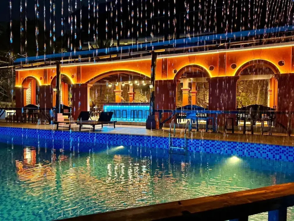 Manyo Hotel and Resort