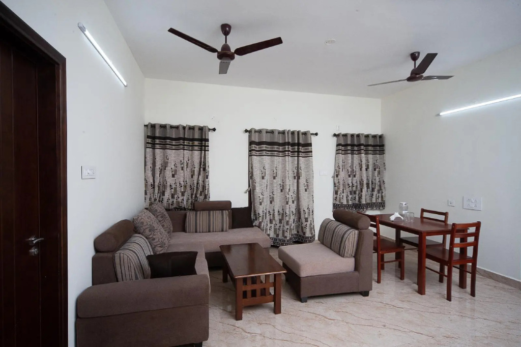 Oyo 24784 Fen Breeze