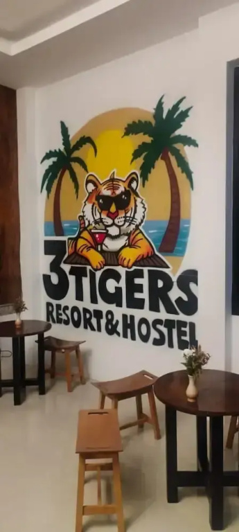 3 TIGERS Resort & Hostel