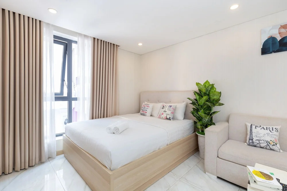 Saigon Paramount