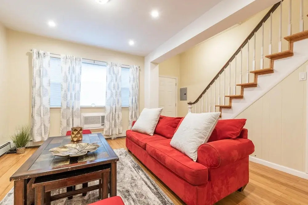 Jersey, Hoboken 37 Vroom Street 3 Bedroom Apts