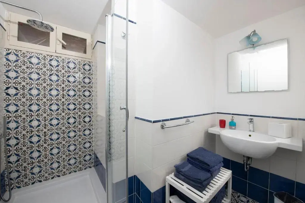 Rooftop flat in Amalfi Central "Panoramic view, Near the beach,Terrace "