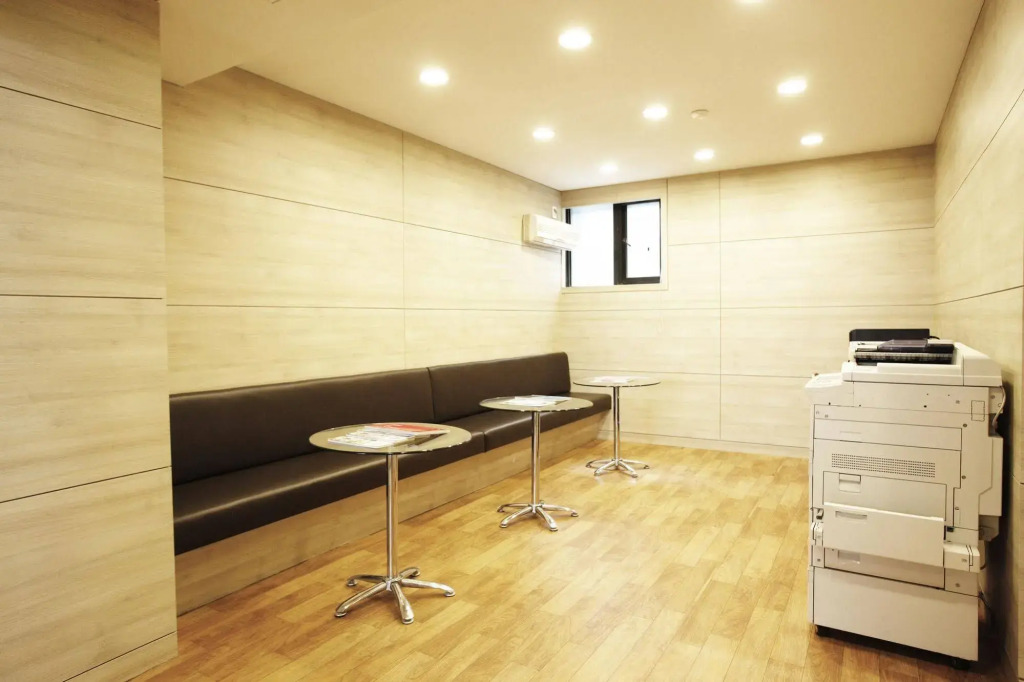 M.BIZ Hotel