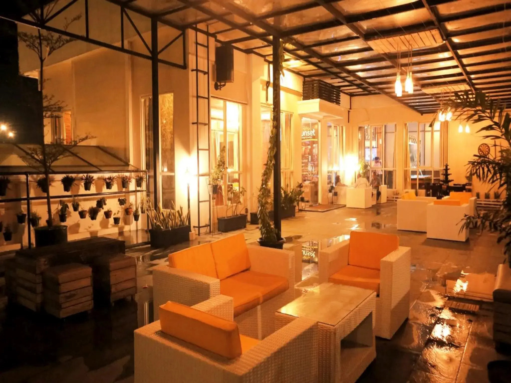 Amarelo Hotel Solo