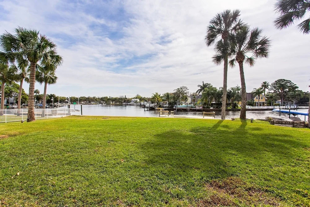 The Keys Bungalow On The Cotee River