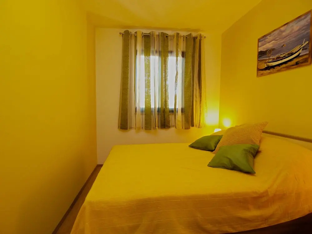 Apartments Zdravko