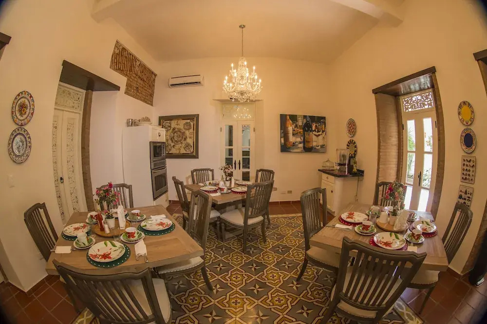 Colonial 154 H Boutique