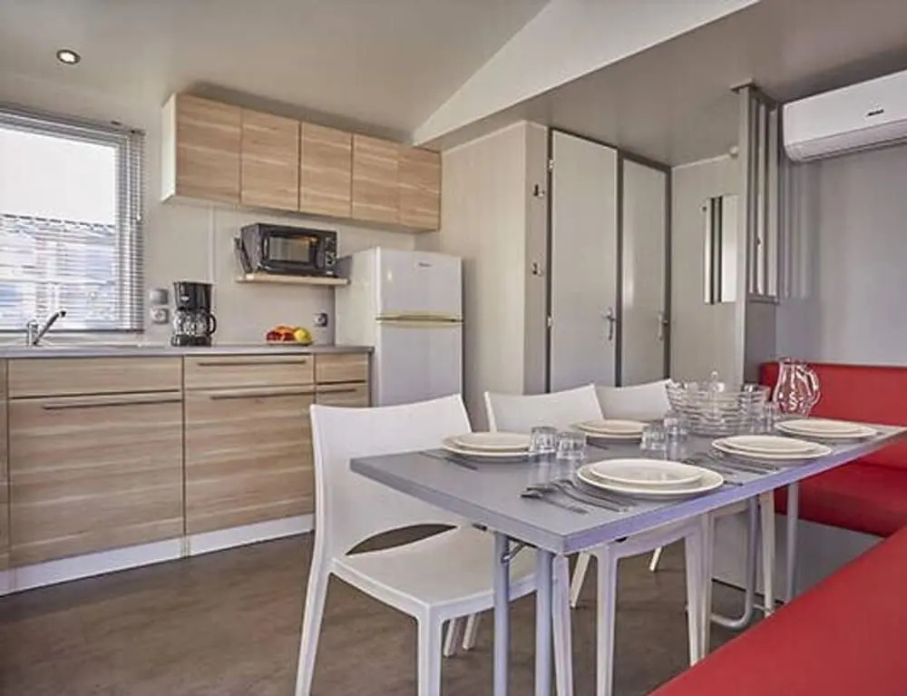 Comfy Mobile Home in Calig for 4