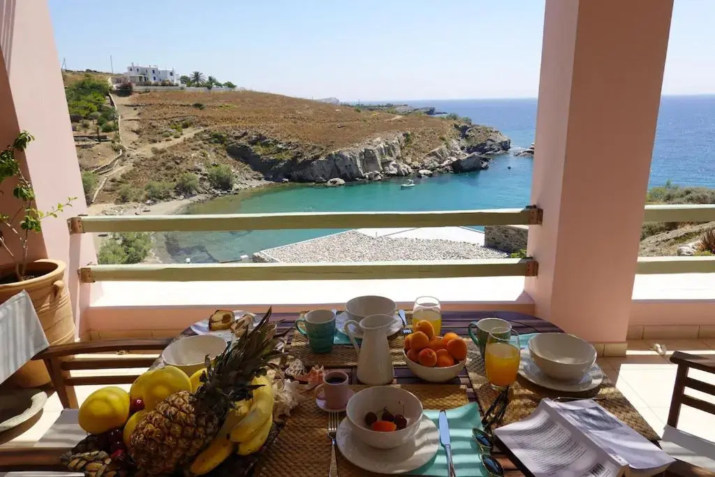 Angeliki Private Panorama House, by Elefthia Syros