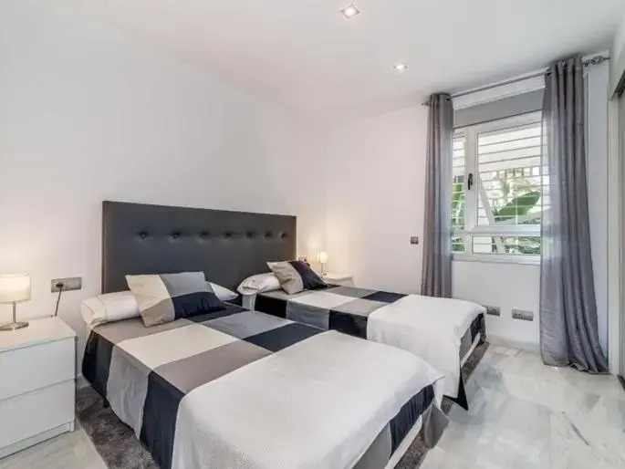 Lujoso apartamento con piscina comunitaria en la Costa del Sol