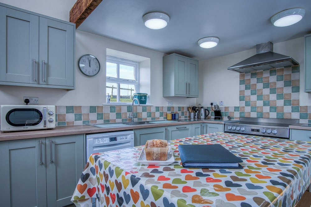 Bunk House - 4 Bedroom - Llangennith