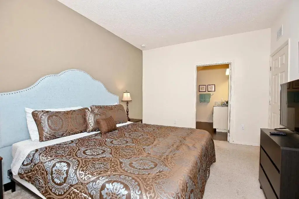 All new townhouse in gated community 10 min away from Disney!