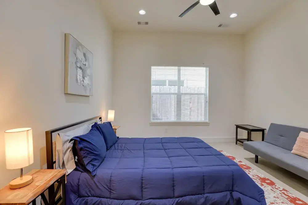 3-story Home Near NRG Stadium, Museums & Nightlife