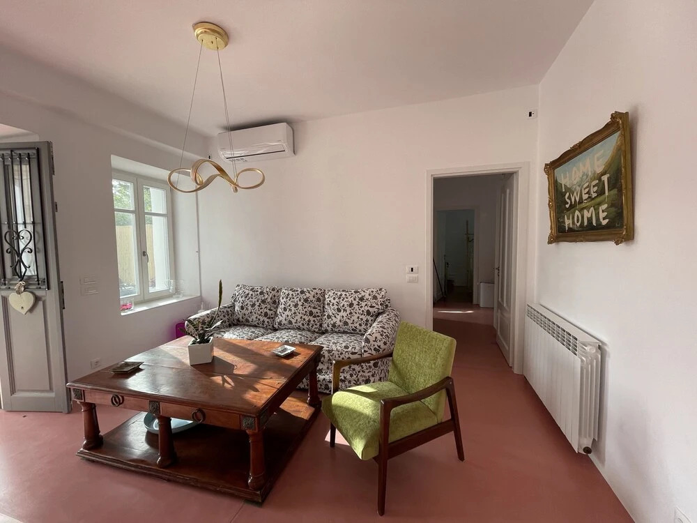3-bed House 10 Mins Walk to the Beach in Naousa