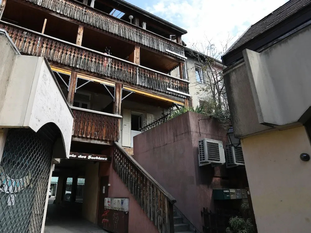 1bd Apartment Right Downtown