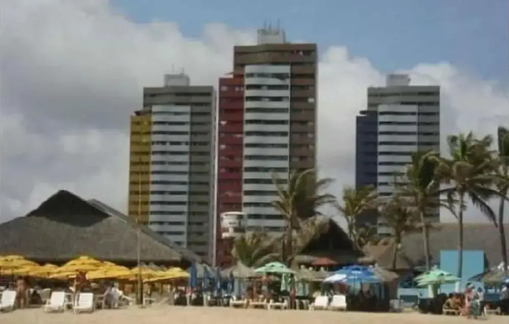 Apartamento 2 suítes lindo e vista mar