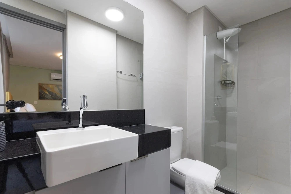 Breeze Residence #104 Beachfront by Carpediem