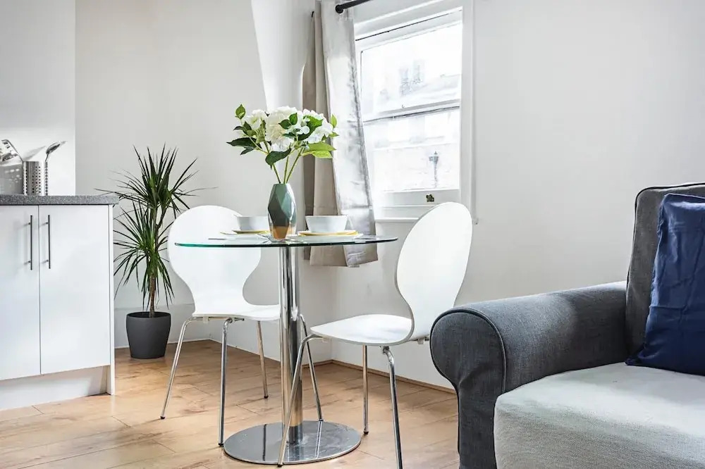 Stunning Oxford Street Apartments