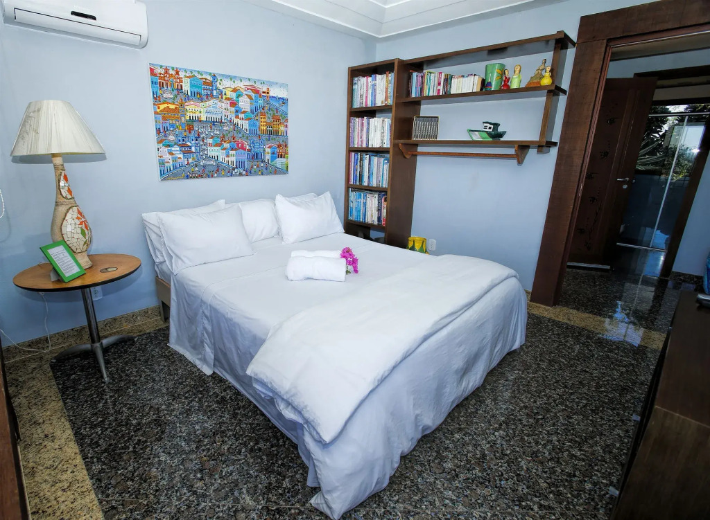 Cliffside Luxury Inn