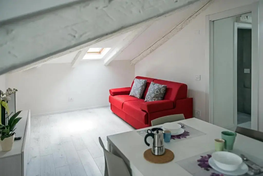 JOIVY Apartments - Trieste Goldoni