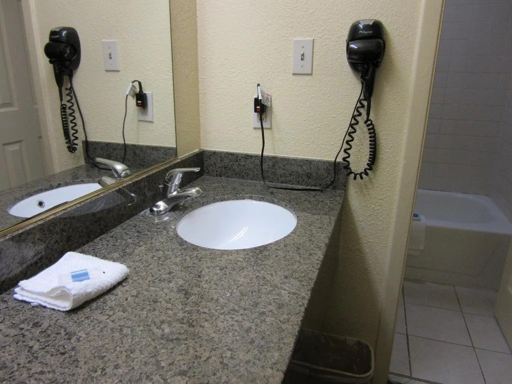 Deluxe Inn Irving
