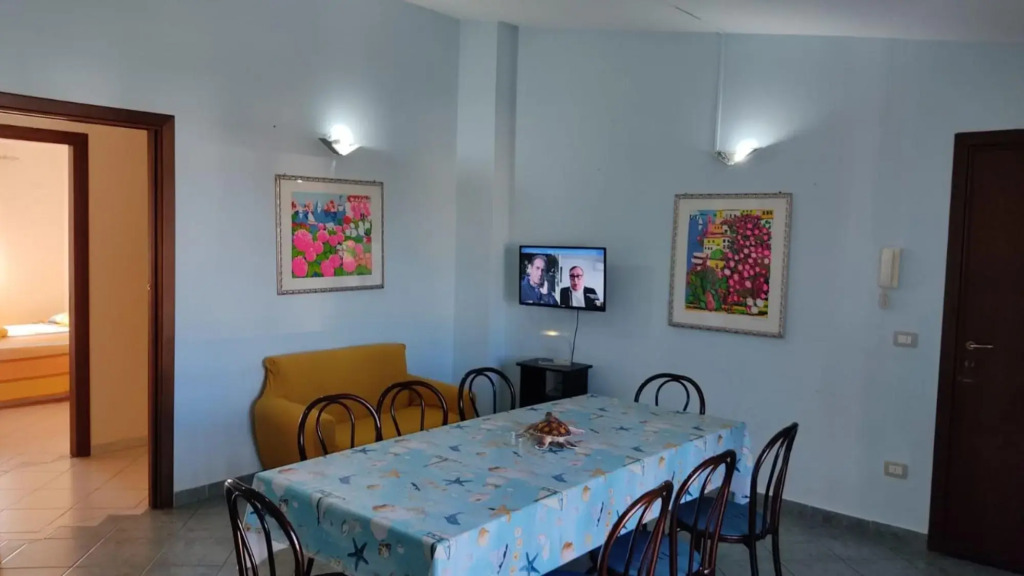 La Calabrese 2 bedroom apartment on the second floor-Vongola