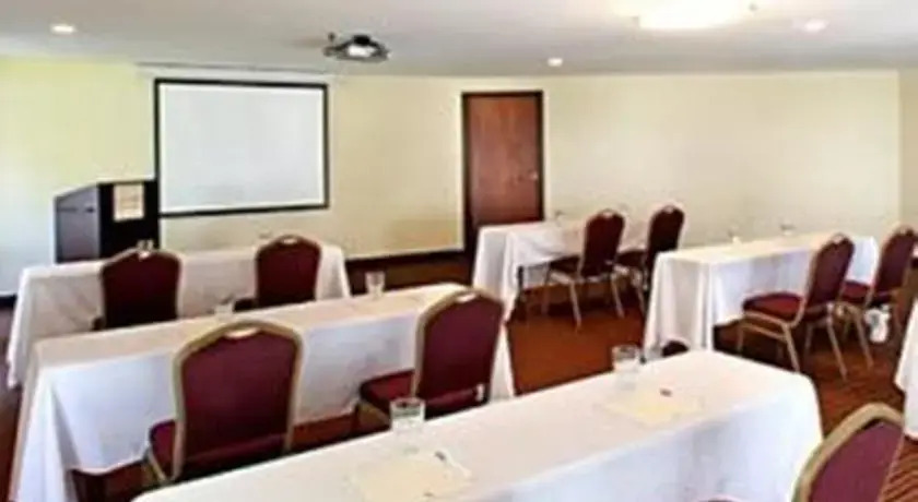 Capital Circle Inn and Suites