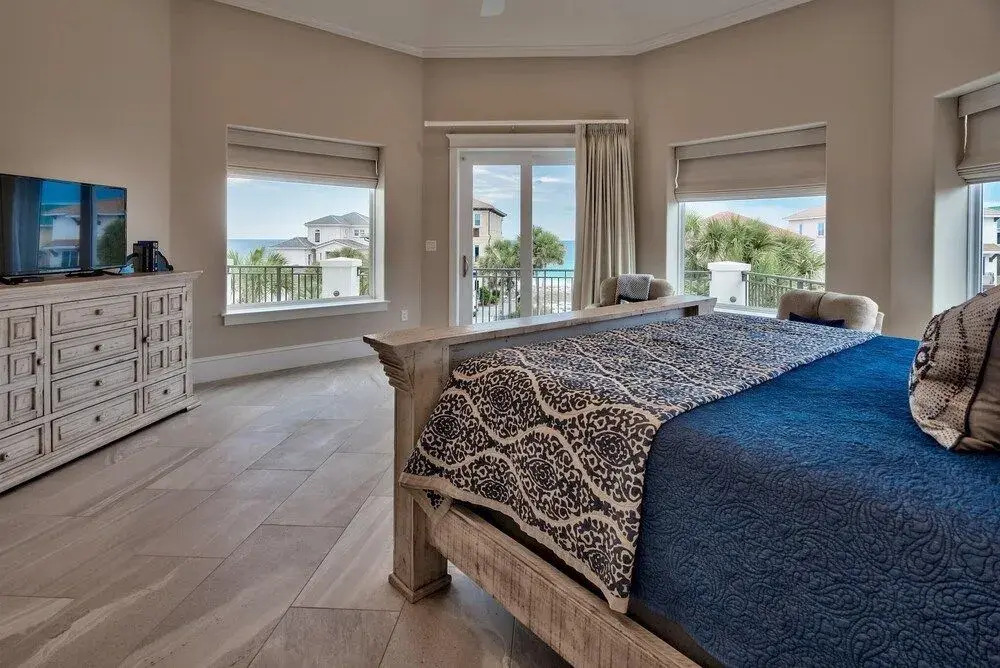 Seastar Palazzo Luxury Across From Beach