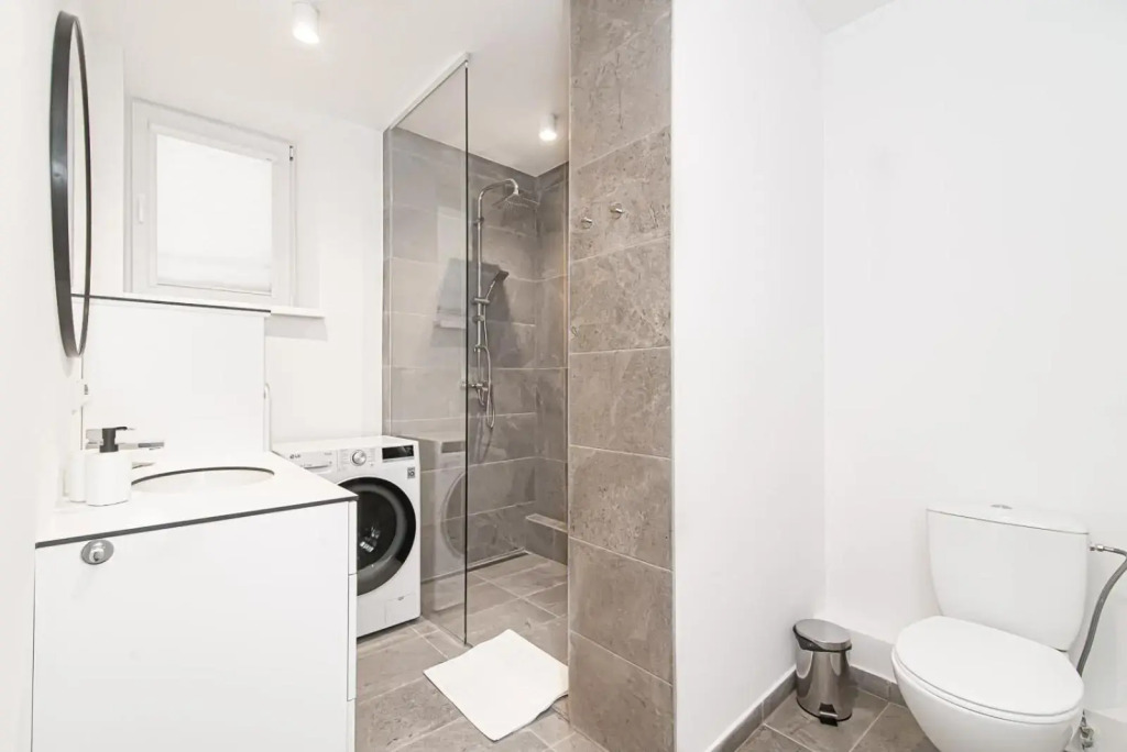 Spacious 2-bedroom apartment in Vilnius Old Town by URBAN RENT