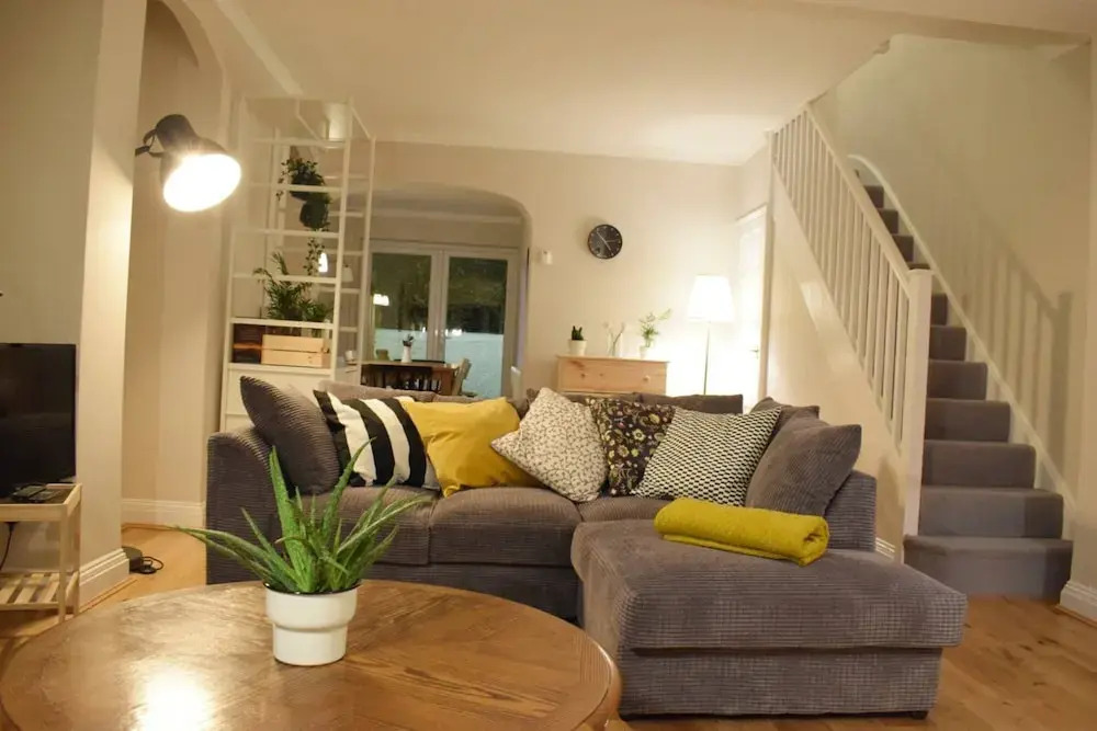 3 Bedroom Flat in Parsons Green With Roof Terrace