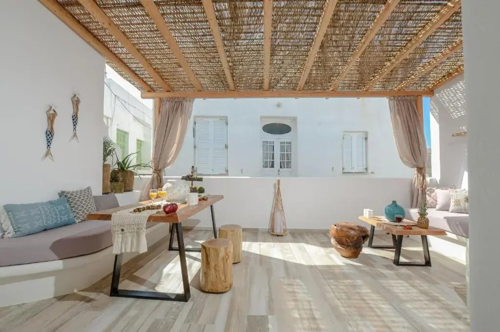 Aegean White Home