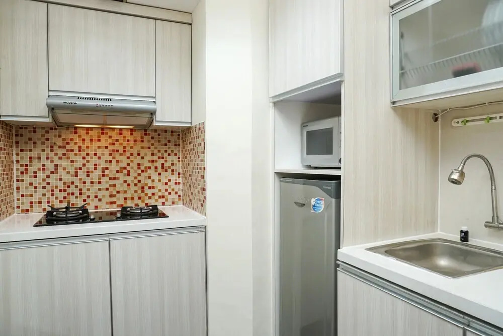 Comfy 3BR Apartment at Mediterania Gajah Mada By Travelio