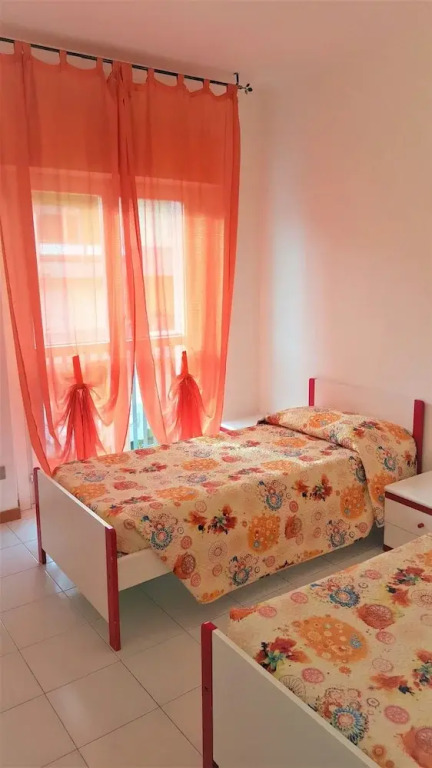 Residence with swimming pool in Luni Mare