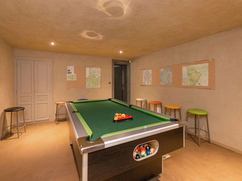Magnificent Manor in Vresse-Sur-Semois with Sauna