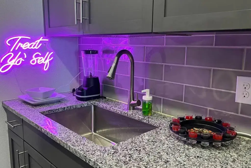 Sexy & Sensual 1BR Escape
