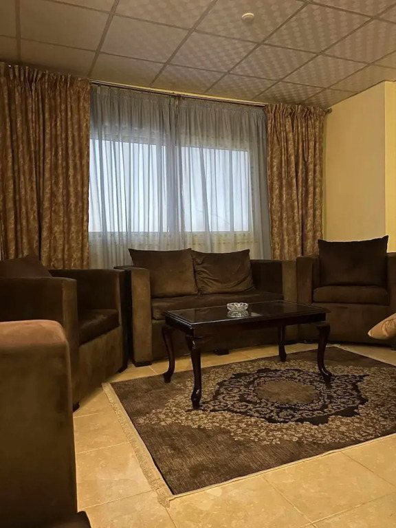 Verssailles Pyramids Hotel