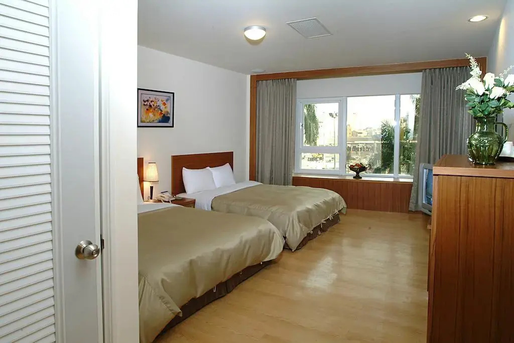 Takatama Hotel