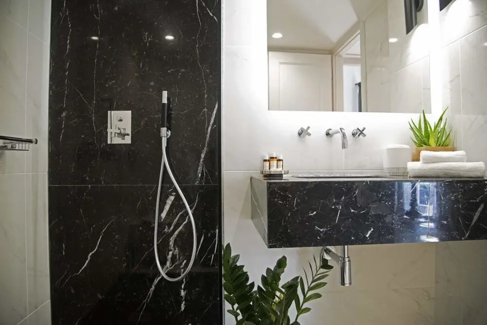 Four Streets Athens - Luxury Suites Apartments in Athens