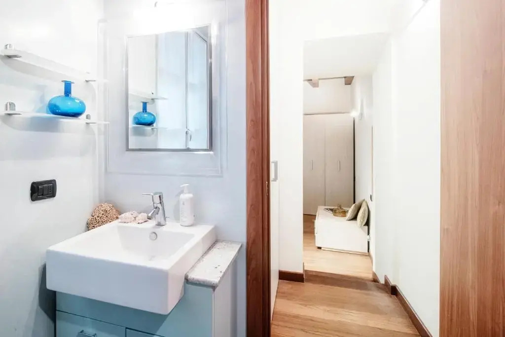 Del Pero Suite - by MyHomeInComo