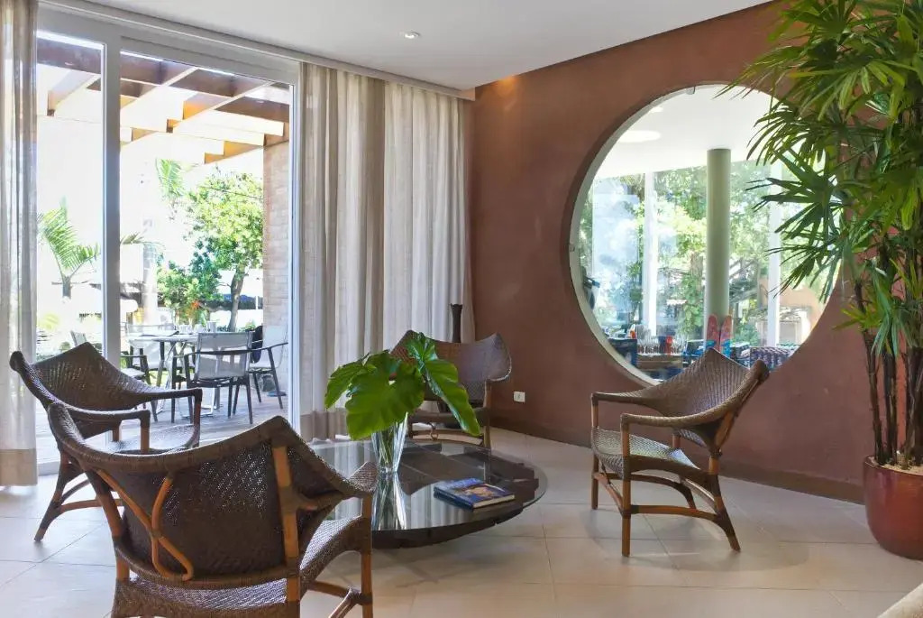 Abayomi Hotel