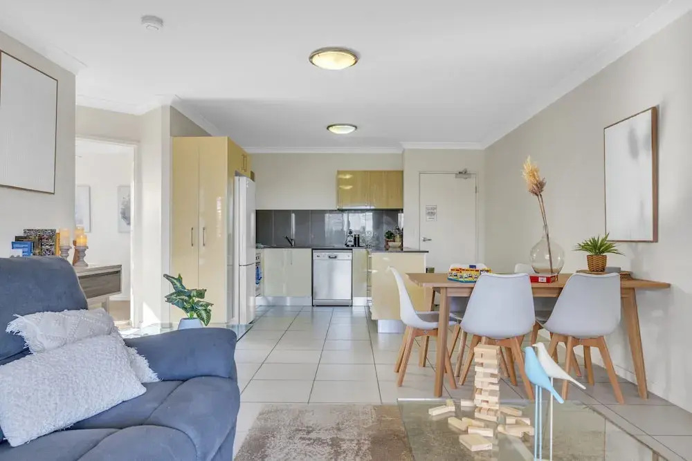Bright 2-bed With Private Balcony & Serene View