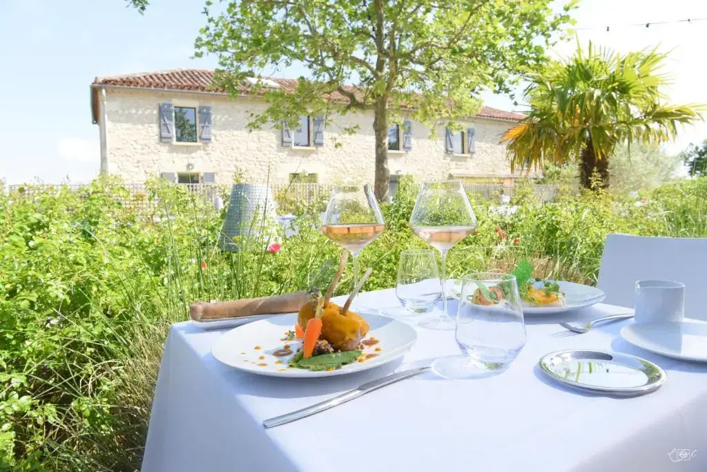 Le Domaine de Baulieu, Singuliers Hotels