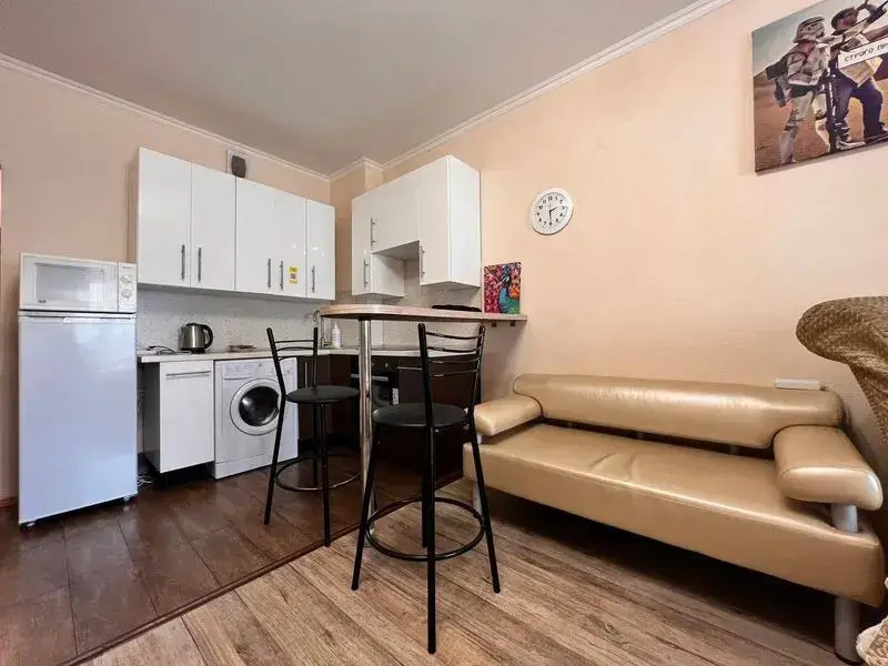 Voyage apartment on 50 let VLKSM street, 19