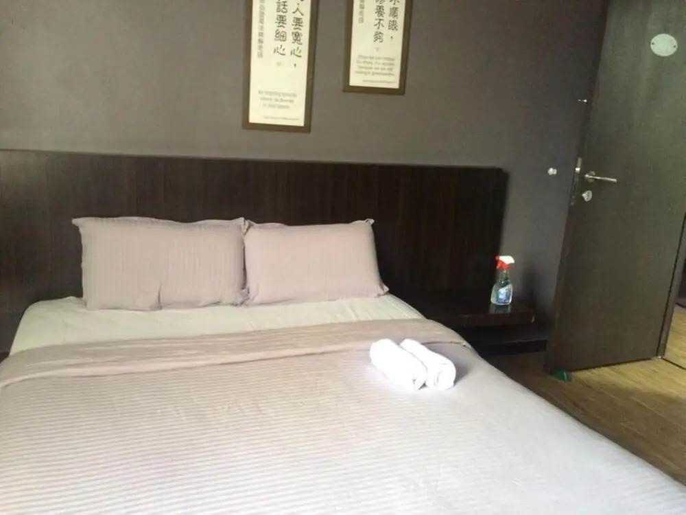 Room V Jalan Jenang by SECOMS
