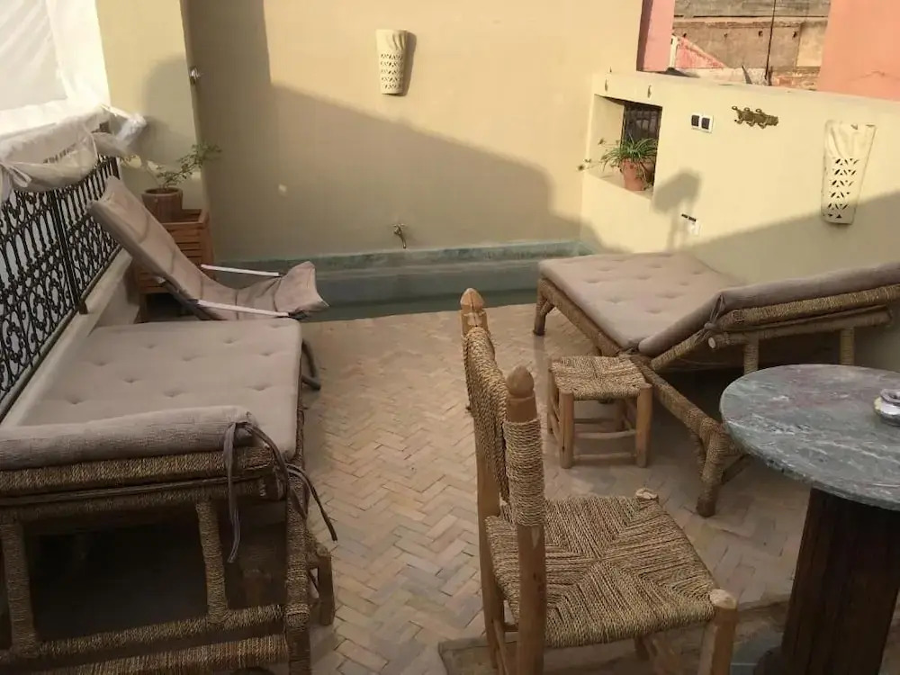 Riad Laly Tourisme Eclairé Le bijou de la medina