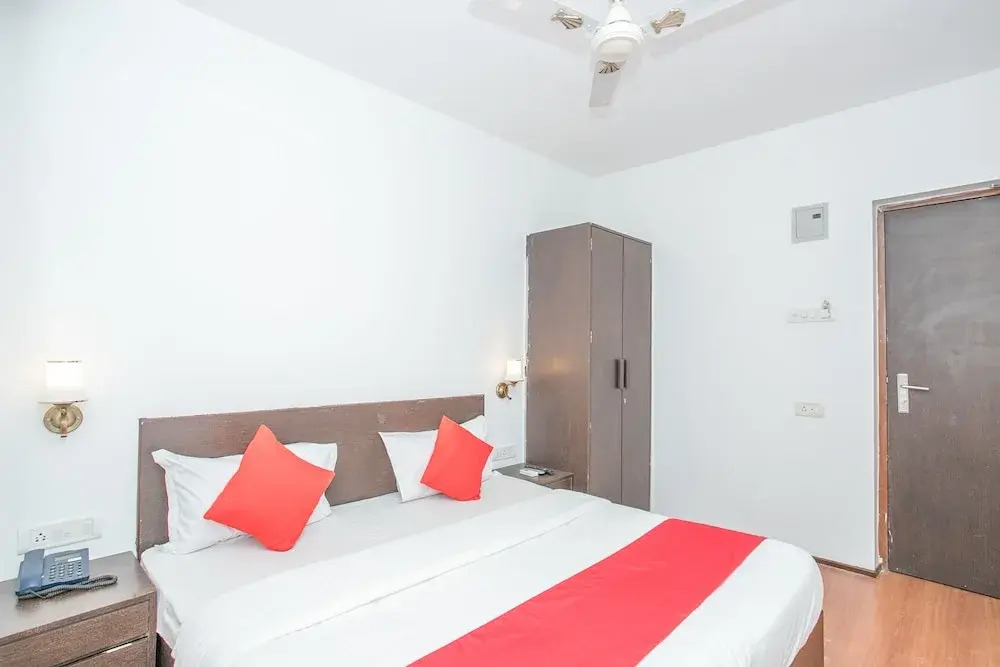 OYO 12525 Aditya Inn
